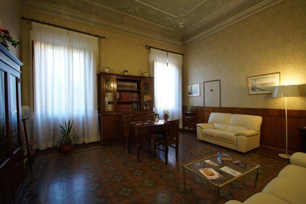 Casa Secchiaroli ฟลอเรนซ์ ภายนอก รูปภาพ